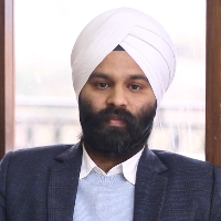 Economist - Manmeet's story, professional experience and links.