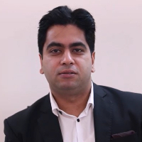  - Pratik Marwah's story, professional experience and links.